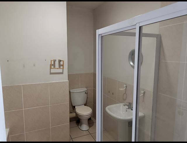 2 BEDROOM APARTMENT BLOCK FOR SALE IN ESSENWOOD